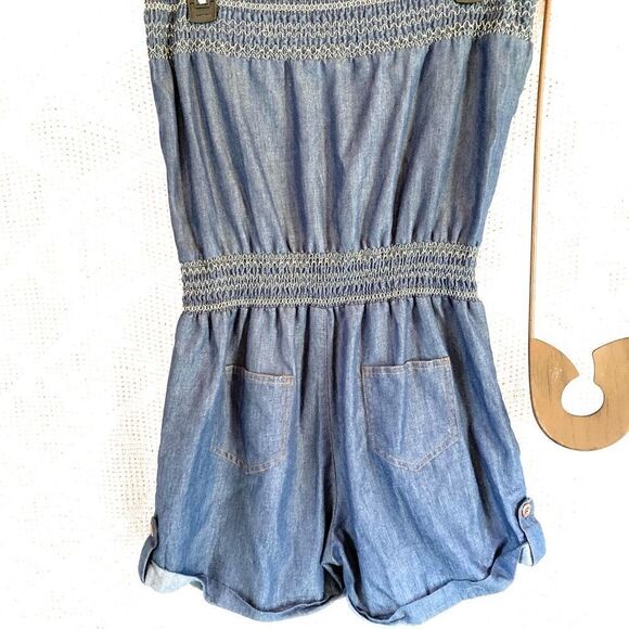 Lime Chili Strapless Shorts Romper‎ - Picture 3 of 9
